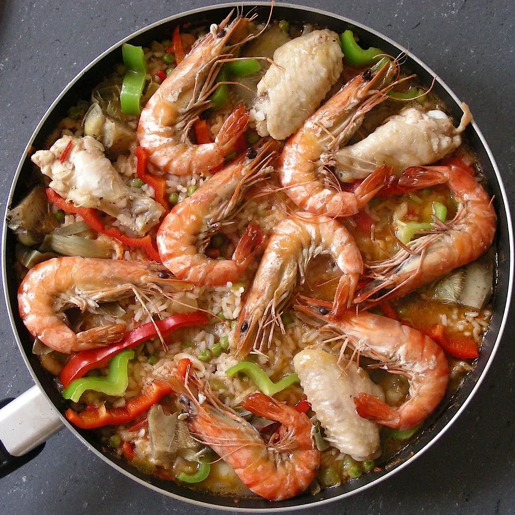 Spanish Paella, A Communal Experience (Image Credits: Flickr)