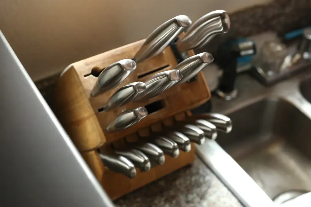 Your Knife Situation Tells a Story (Image Credits: Unsplash)