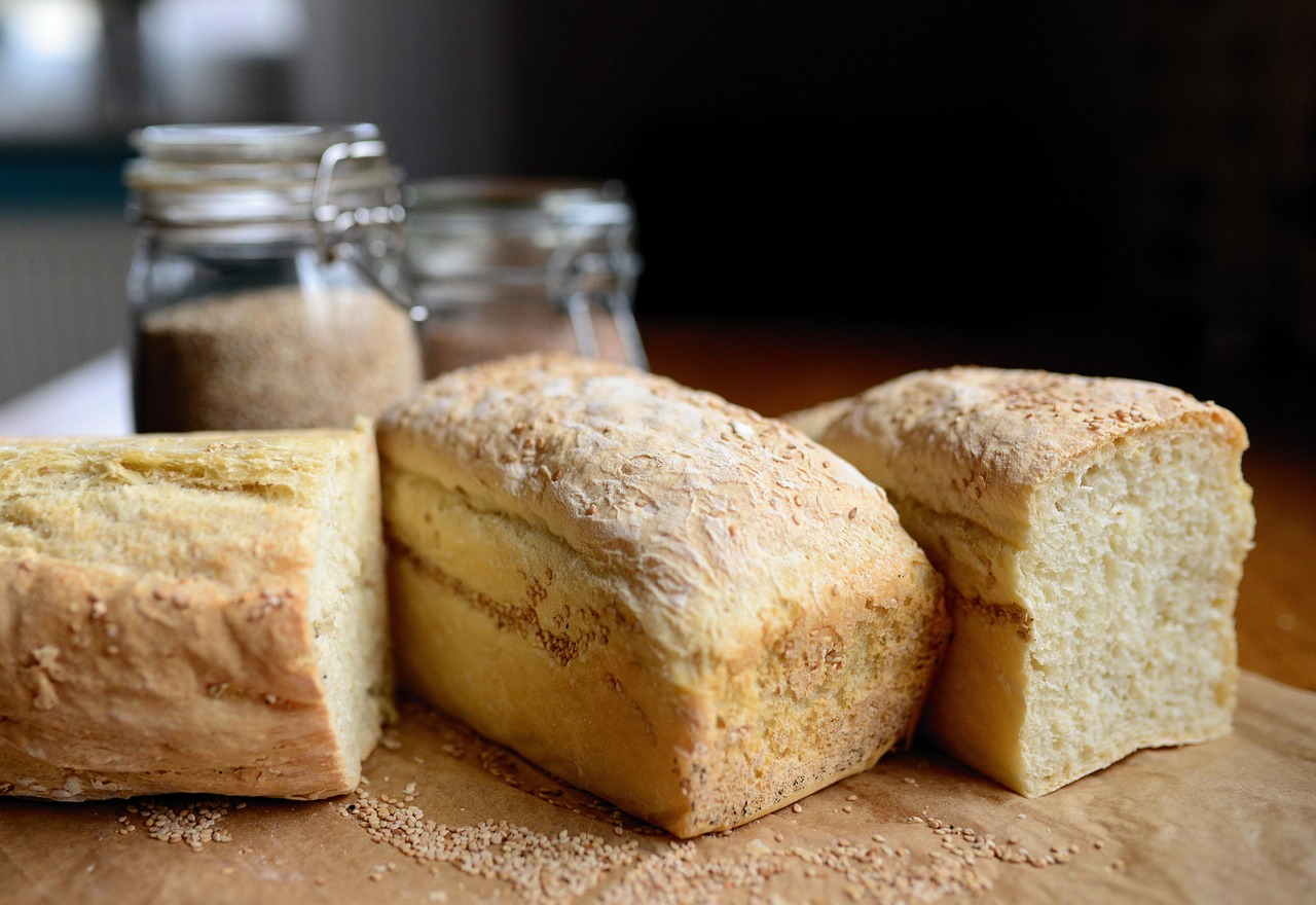 White Bread and Belly Fat: A Growing Concern (image credits: pixabay)
