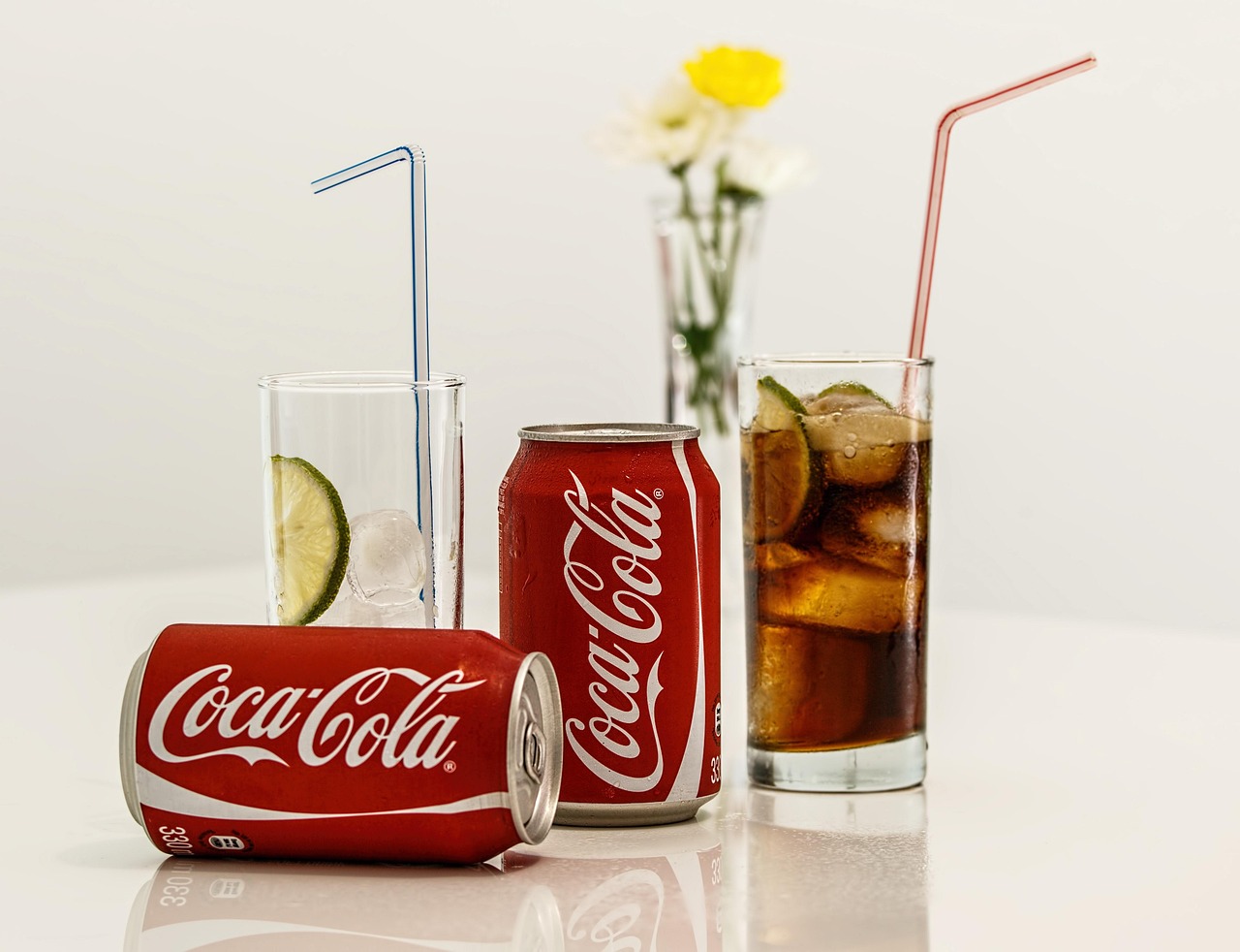 Carbonated Drinks (image credits: pixabay)