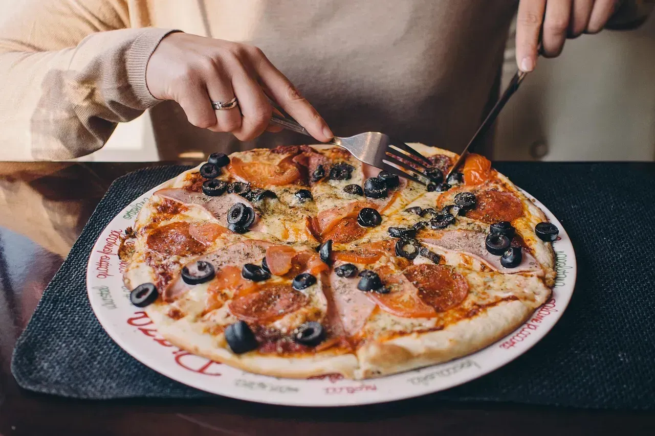 Brazil: Pizza Requires a Fork and Knife (Image Credits: Pixabay)