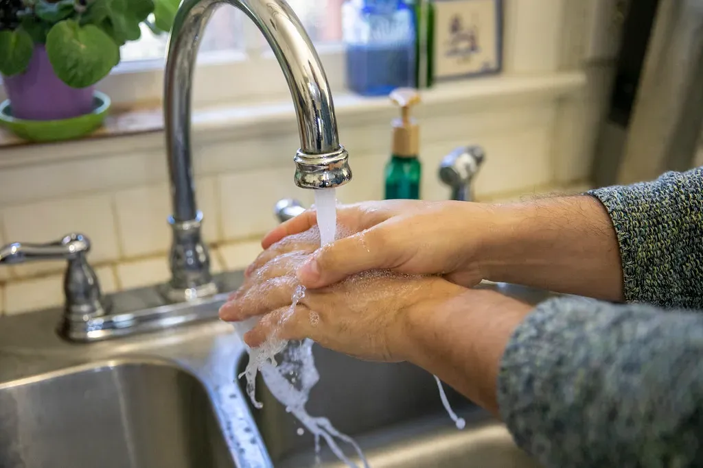 Not Washing Your Hands Enough During Cooking (Image Credits: Flickr)