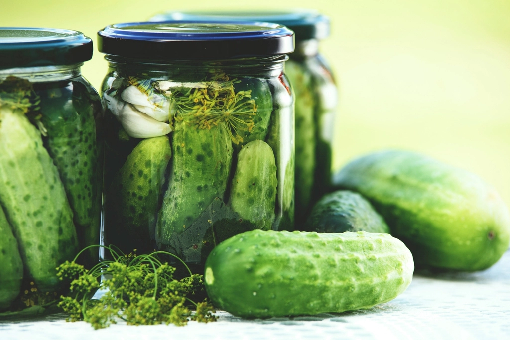 Pickled and Fermented Foods: Salt-Preserved but Risky (image credits: rawpixel)