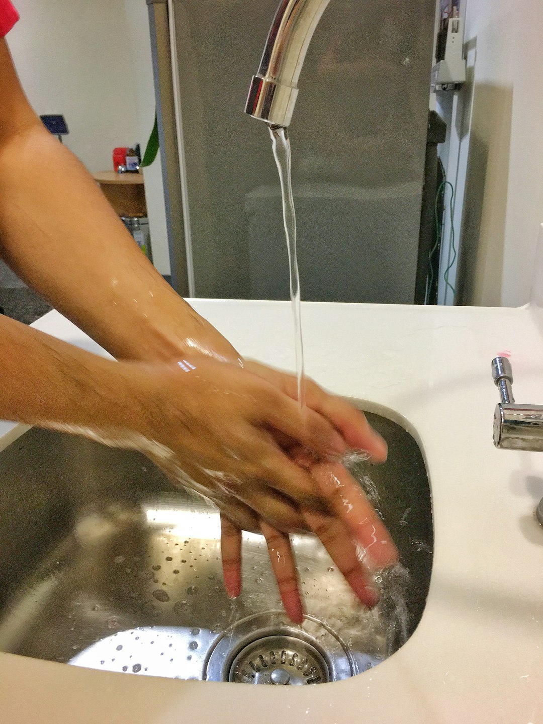 Not Washing Hands After Handling Raw Foods (image credits: unsplash)