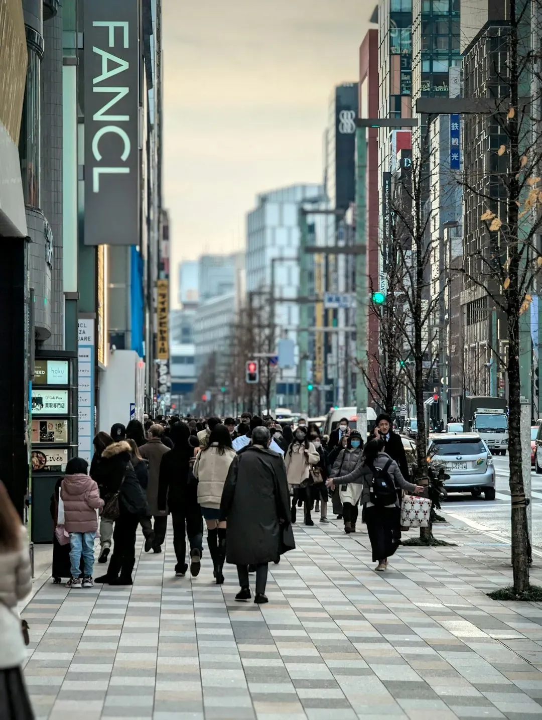 The Overrated Stops: Famous but Frustrating (Image Credits: Unsplash)