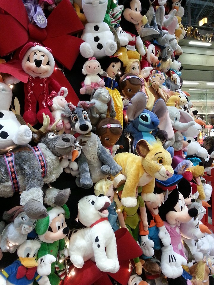 Disney's 101 Dalmatians Complete Set (image credits: flickr)