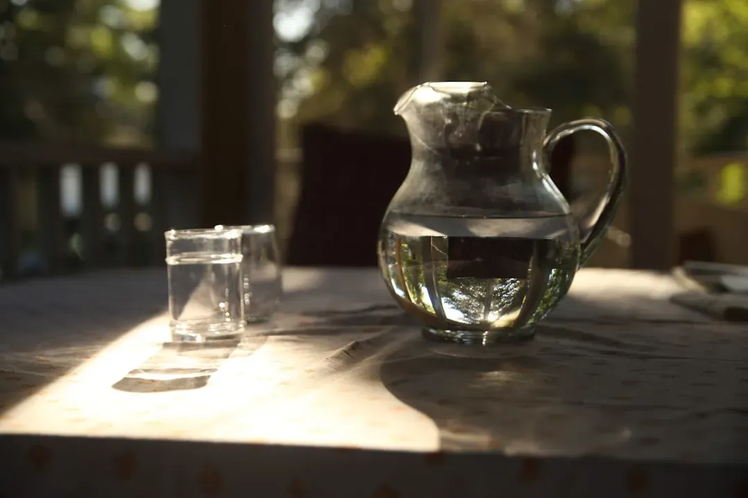 The First Step: Drink Water Before Anything Else (Image Credits: Unsplash)