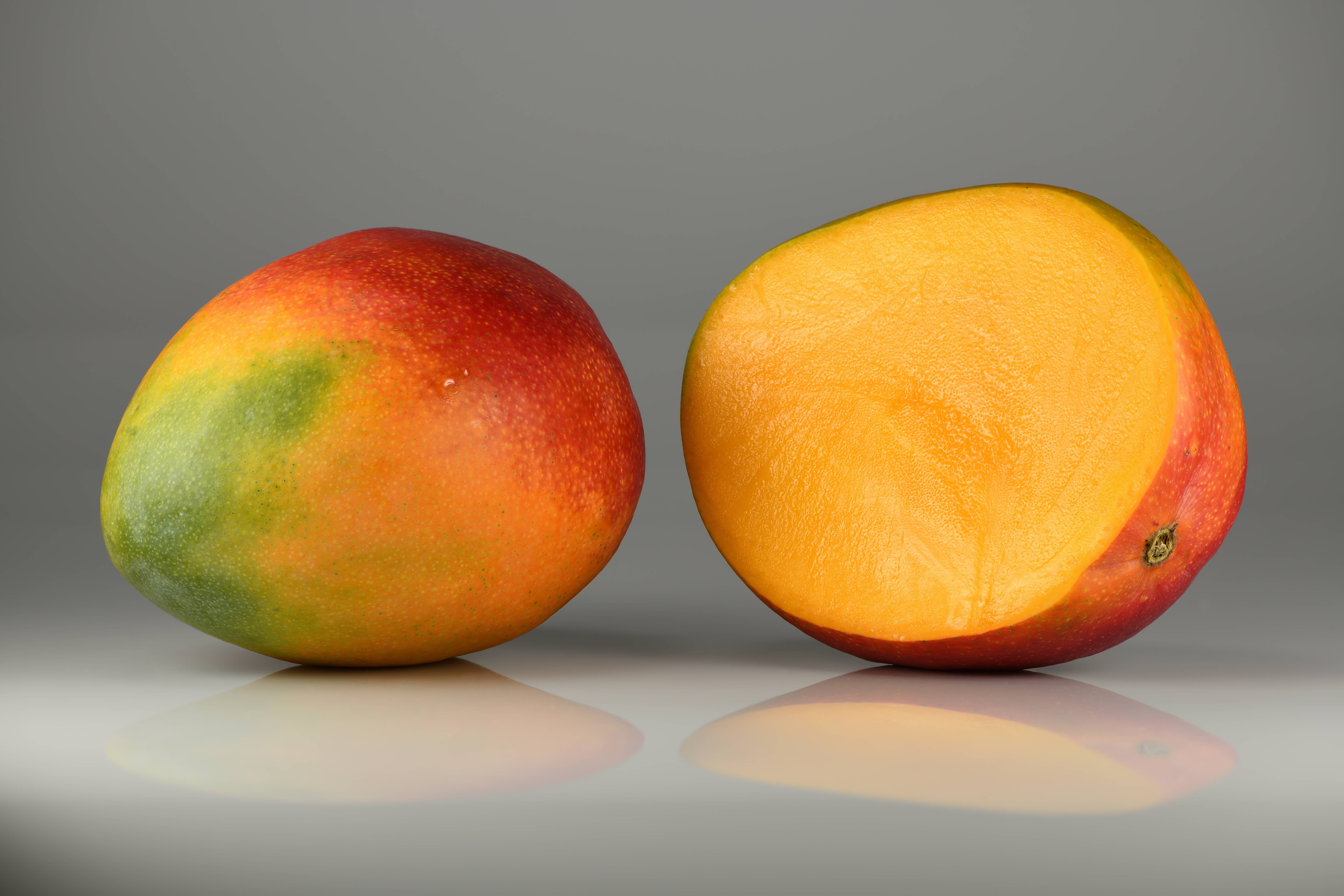 Mangoes (image credits: wikimedia)
