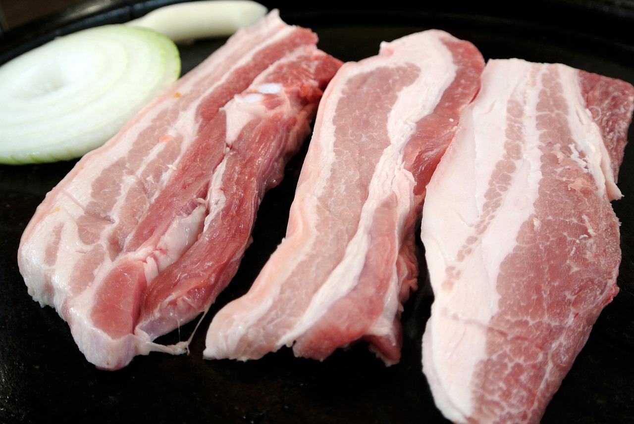 2. Pork: From Barbecue Favorite to Luxury Item (image credits: pixabay)