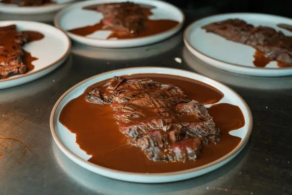 3. Espagnole: The Intense Brown Sauce Behind Your Favorite Braises (Image Credits: Pexels)