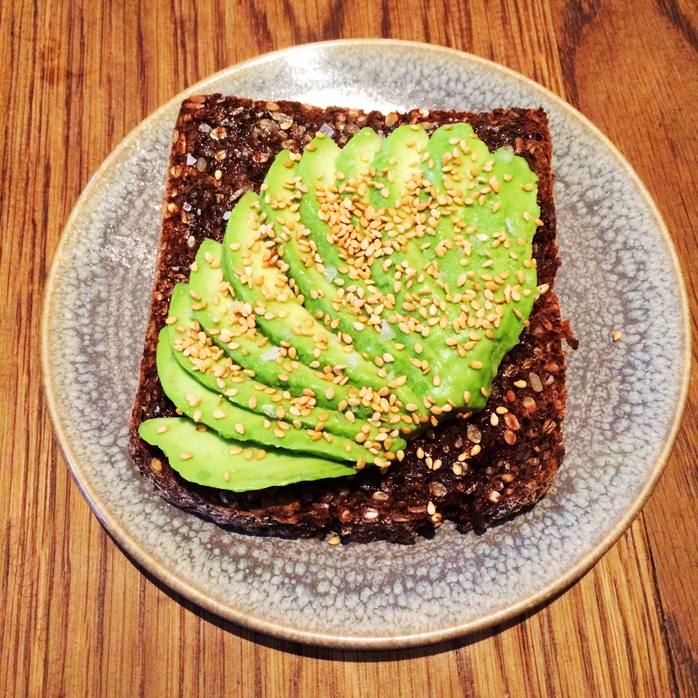 Avocado: Heart-Healthy Fats for Lasting Energy (image credits: wikimedia)