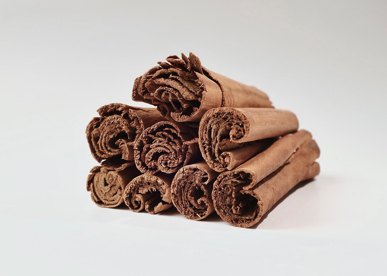 Ceylon Cinnamon (1 Tsp Daily) (image credits: pixabay)