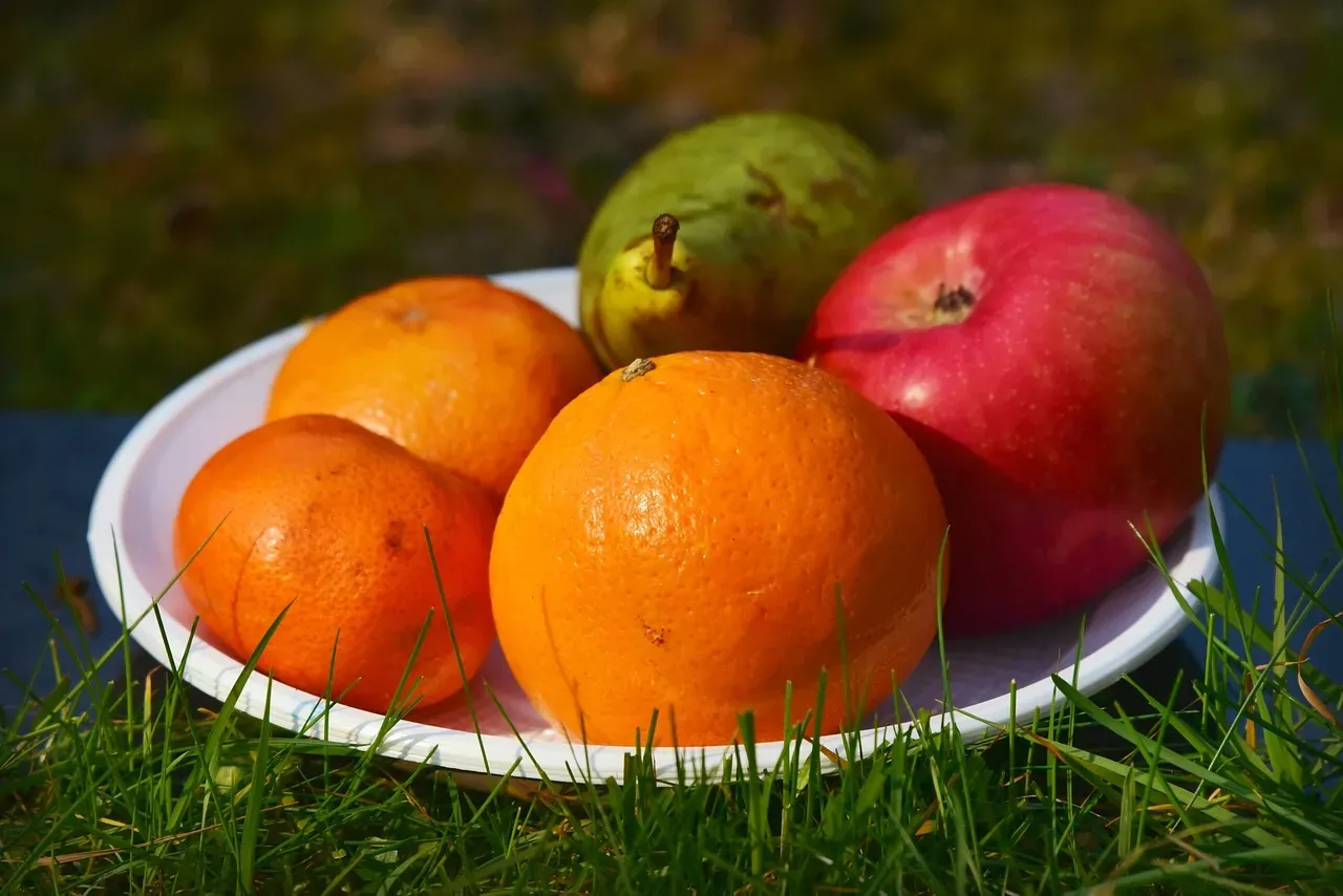 Apples and Pears: The Whole-Fruit Advantage (Image Credits: Pixabay)