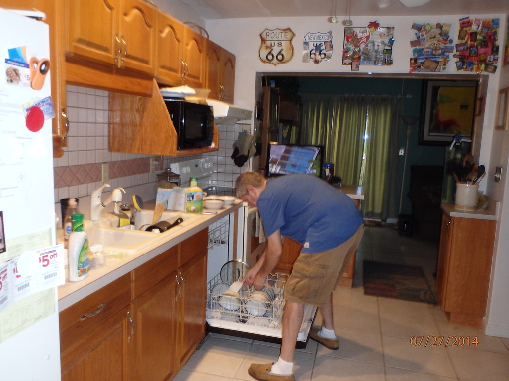 Running the Dishwasher Half Empty (Image Credits: Flickr)