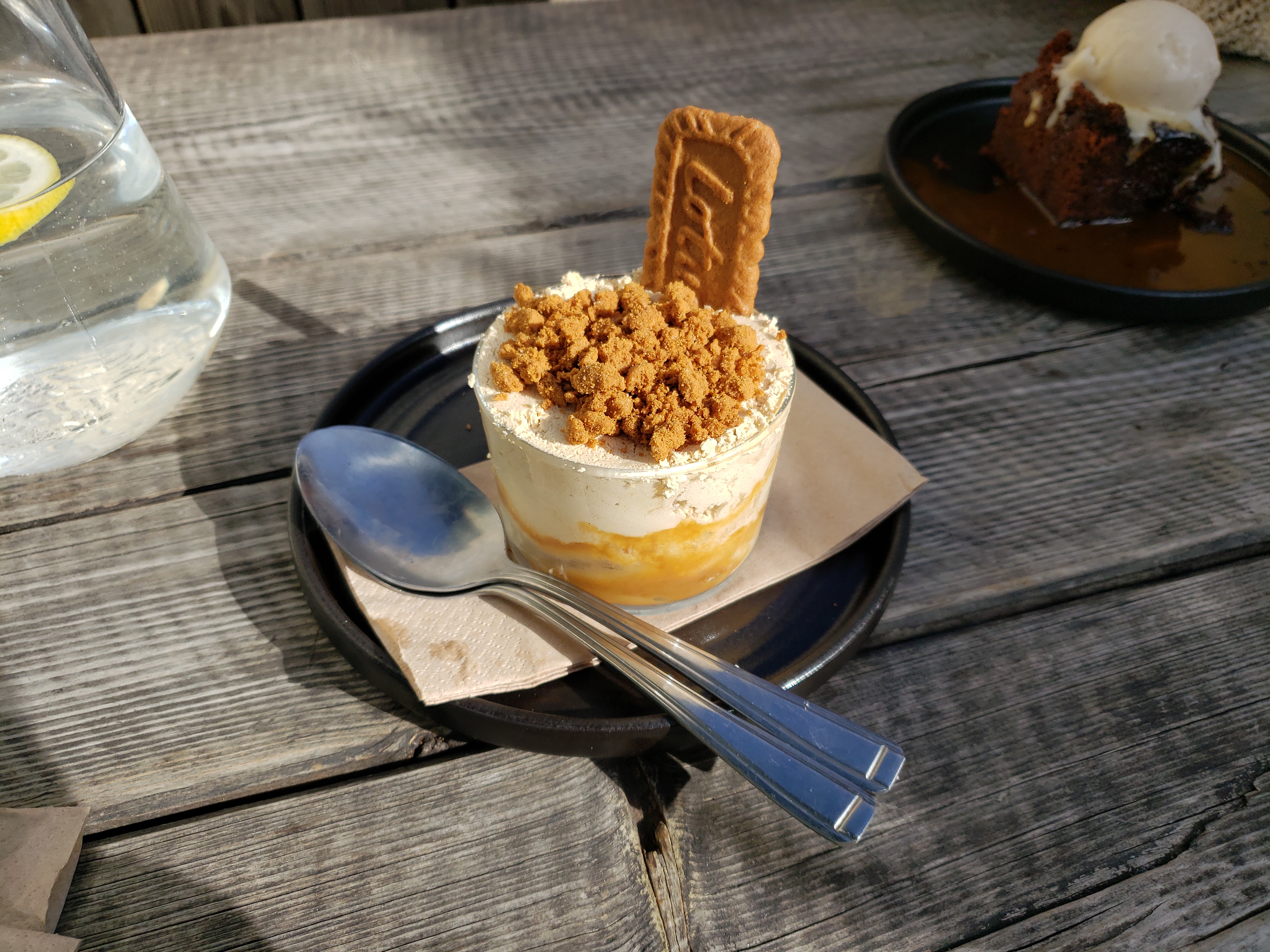 Innovative Meringue Desserts (image credits: wikimedia)