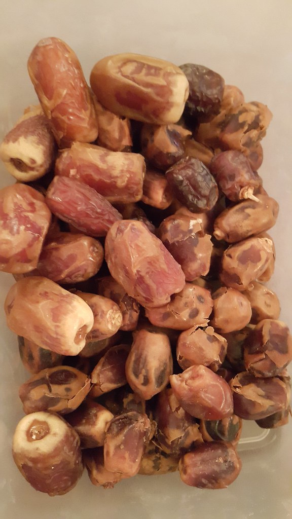 Dates - The Sugar Champion (image credits: flickr)