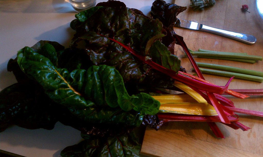 Leafy Greens: The Bacterial Playgrounds (image credits: flickr)