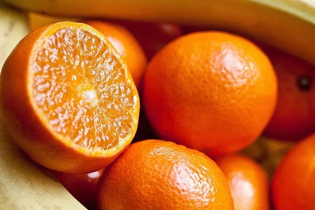 Oranges: The Vitamin C Superstar (Image Credits: Rawpixel)