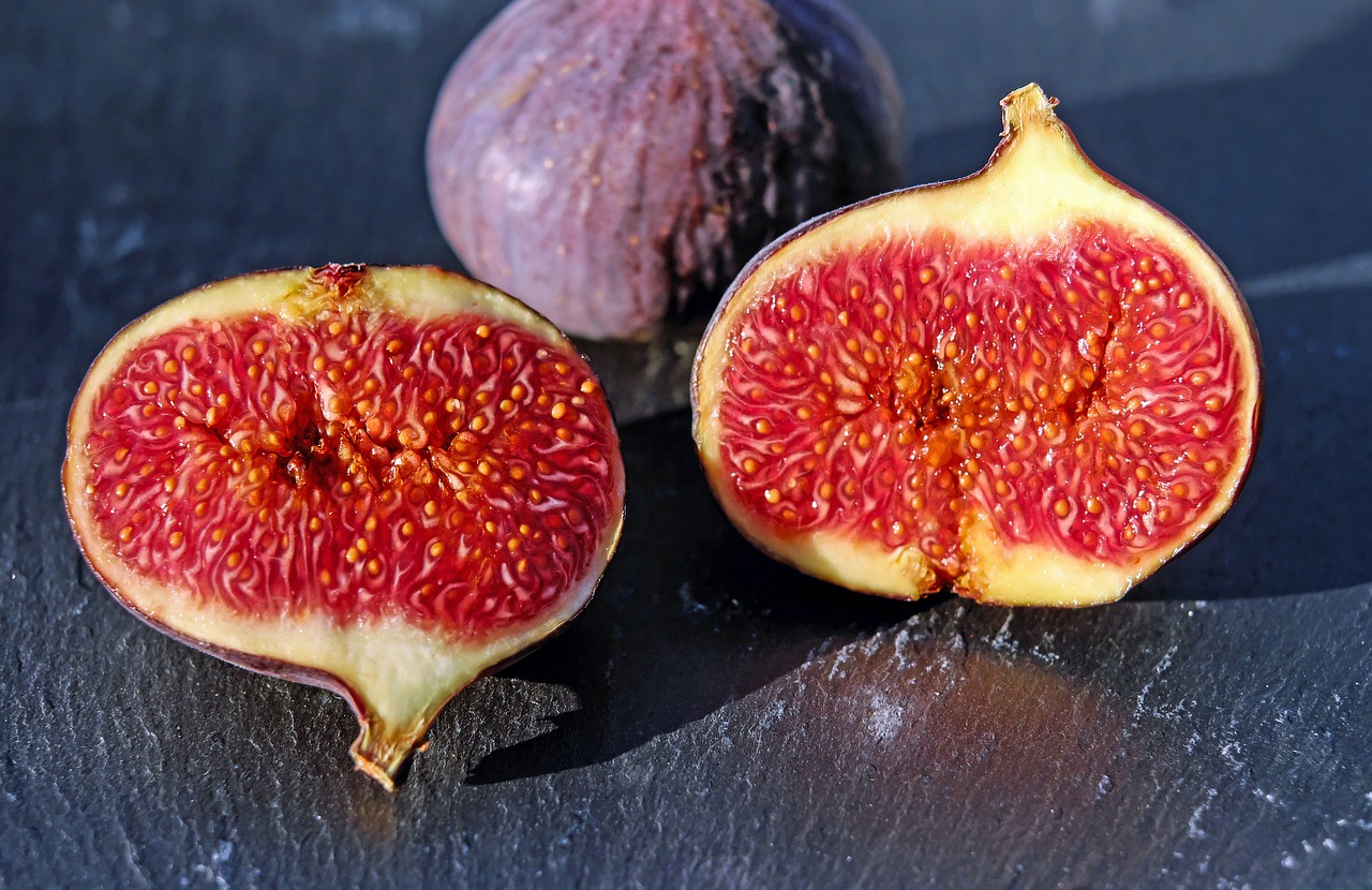Figs: Calcium + Skin Elasticity (image credits: pixabay)