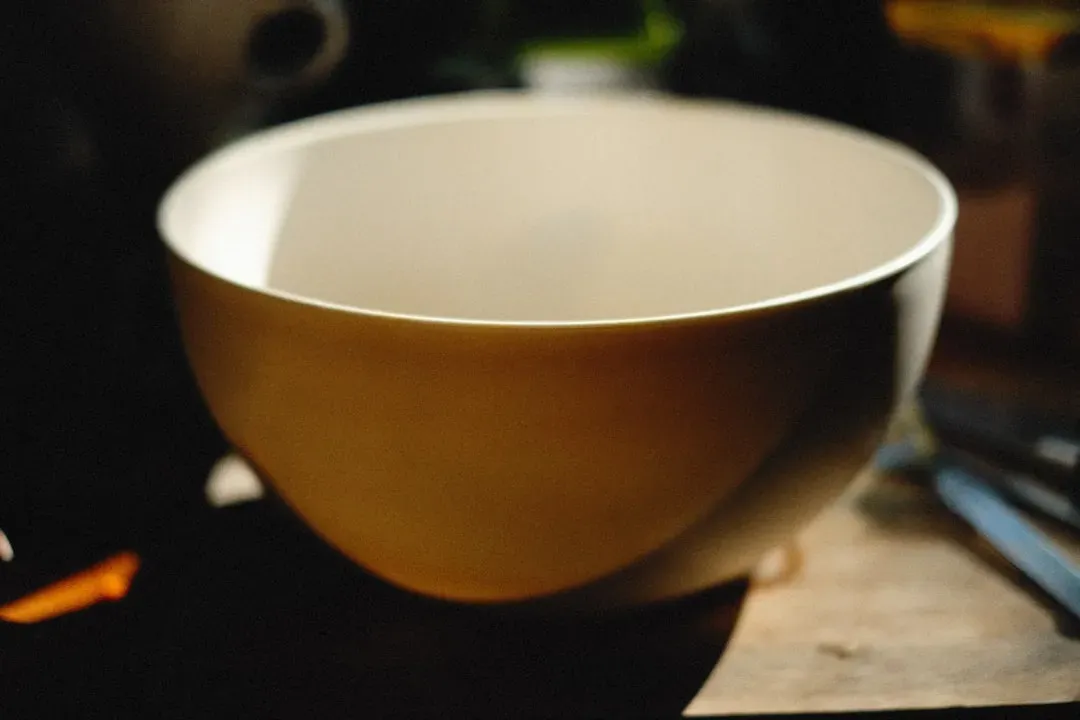 Molded Fiber Bowls Marketed as 'Compostable' (Image Credits: Unsplash)