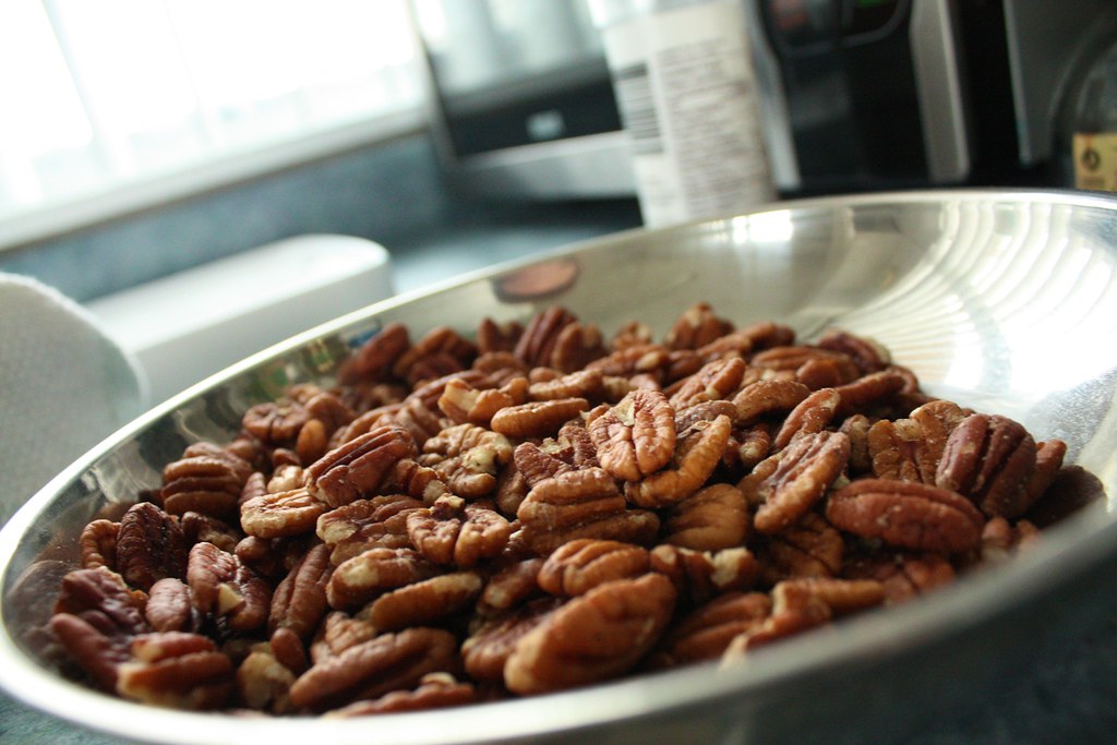 Pecans: Subtle Flavor, Steady Protein (image credits: flickr)