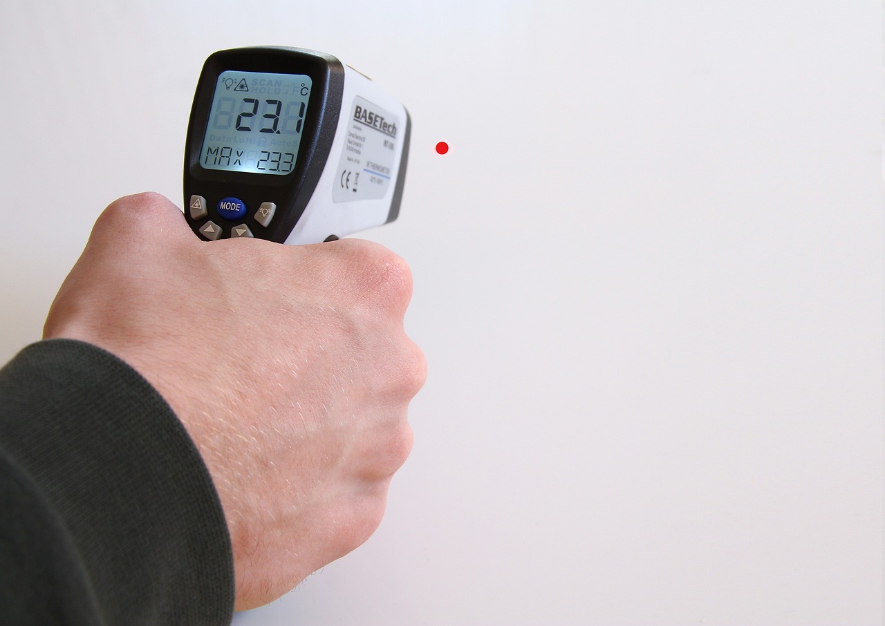 Temperature Shock Disrupts Your Body's Natural Cooling (image credits: pixabay)