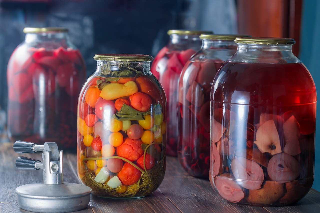 Canned Vegetables and Fruits: Vital Nutrition Sources (Image Credits: Pixabay)
