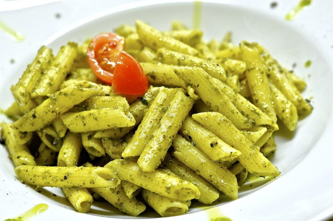Pesto Pasta Dishes Transform Dining (Image Credits: Pixabay)