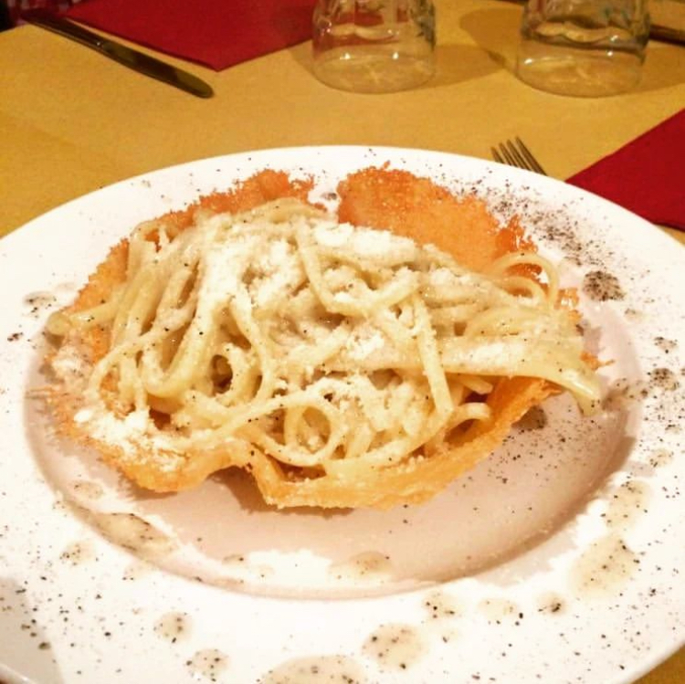 Cacio e Pepe: Simplified Sophistication (image credits: wikimedia)