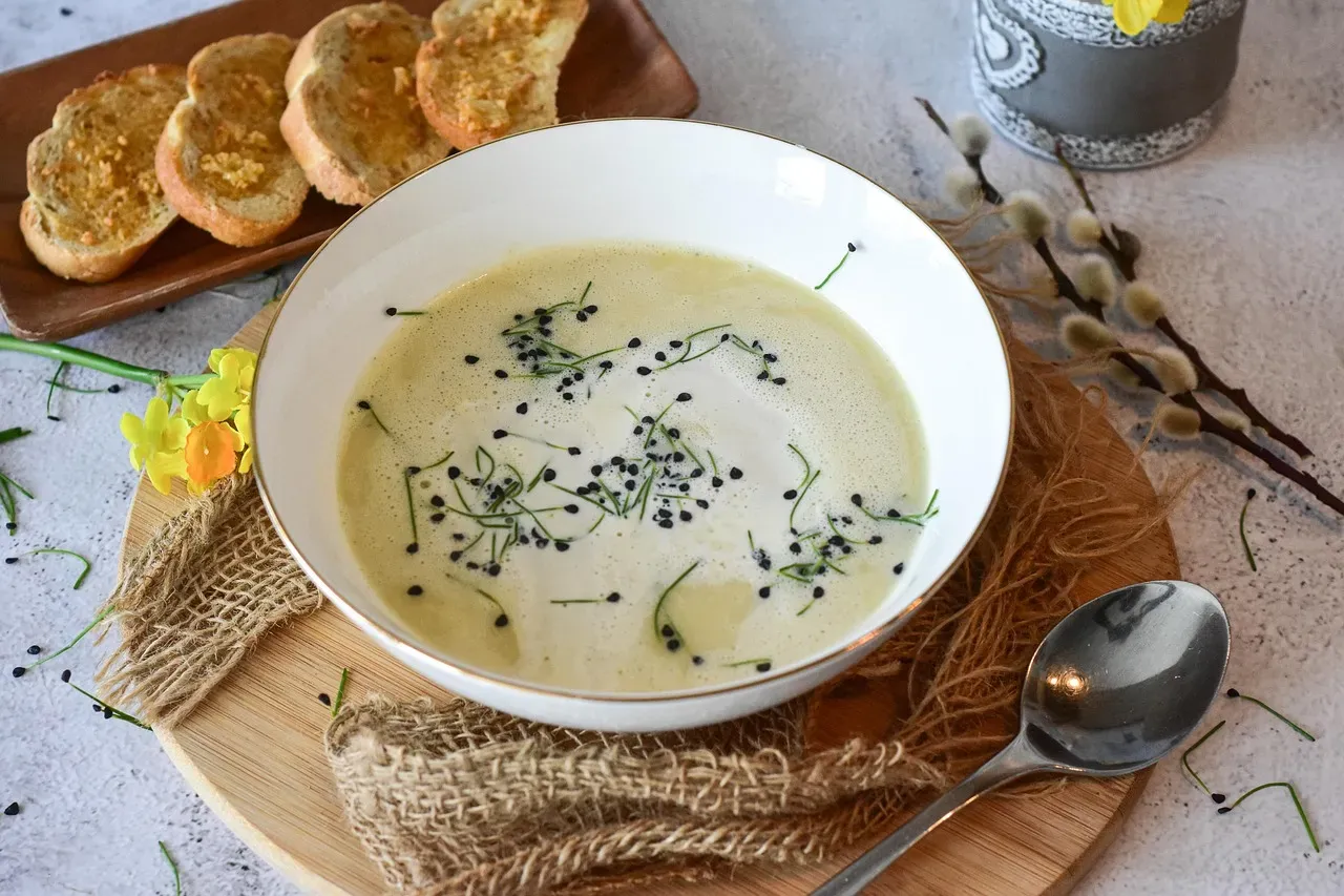 Soup of the Day Hidden Under Decorative Herbs (Image Credits: Pixabay)