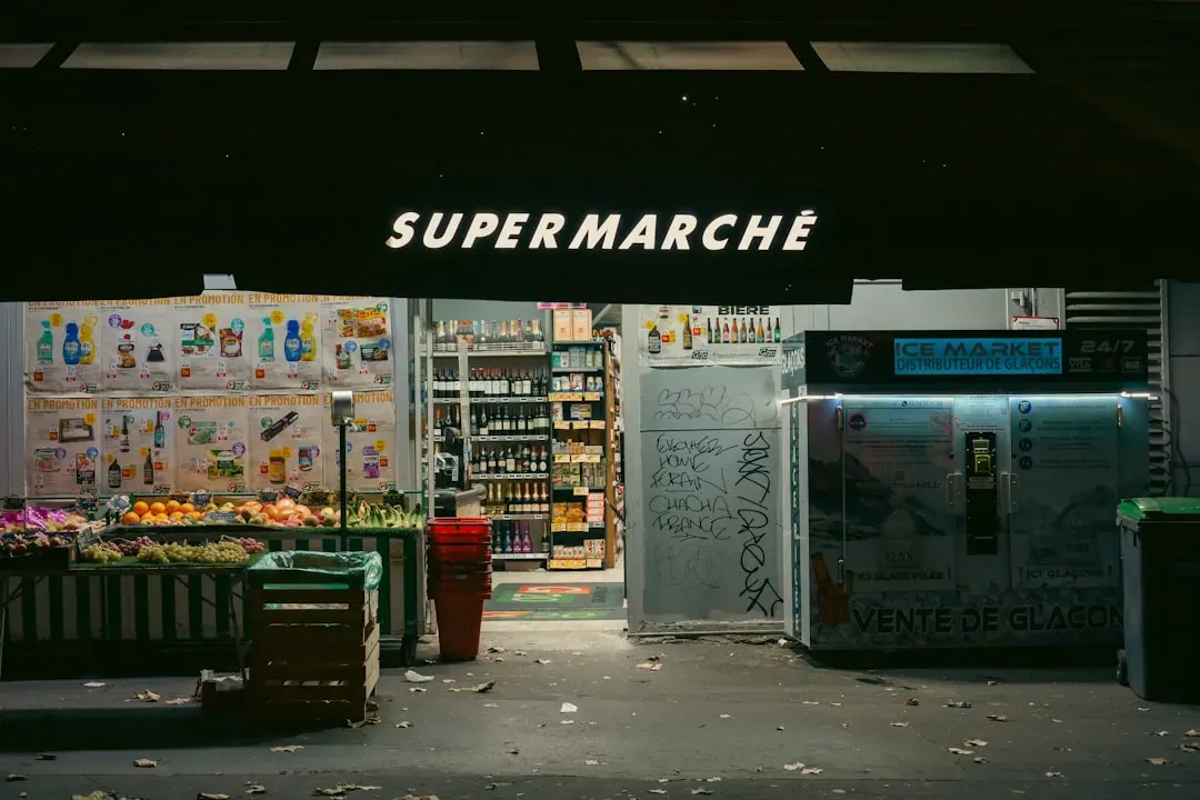 Evening Expeditions: The Final Markdown Sweep (Image Credits: Unsplash)