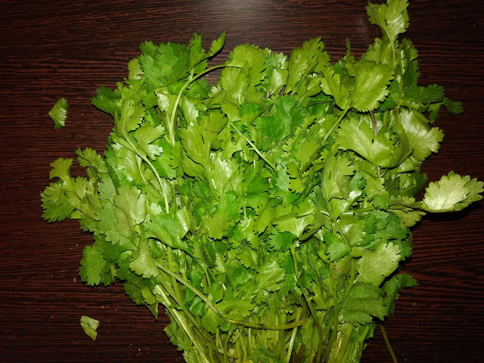 Aldehydes: The Chemical Bridge Between Herbs and Soap (By Rupeshm364, CC BY-SA 4.0)