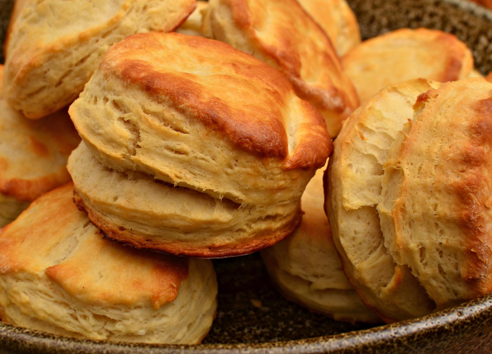 Buttermilk Biscuits - The Art of Southern Hospitality (Image Credits: Wikimedia)