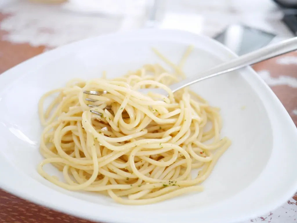 6. Pasta: Less in the Box, Same Price on the Shelf (Image Credits: Flickr)