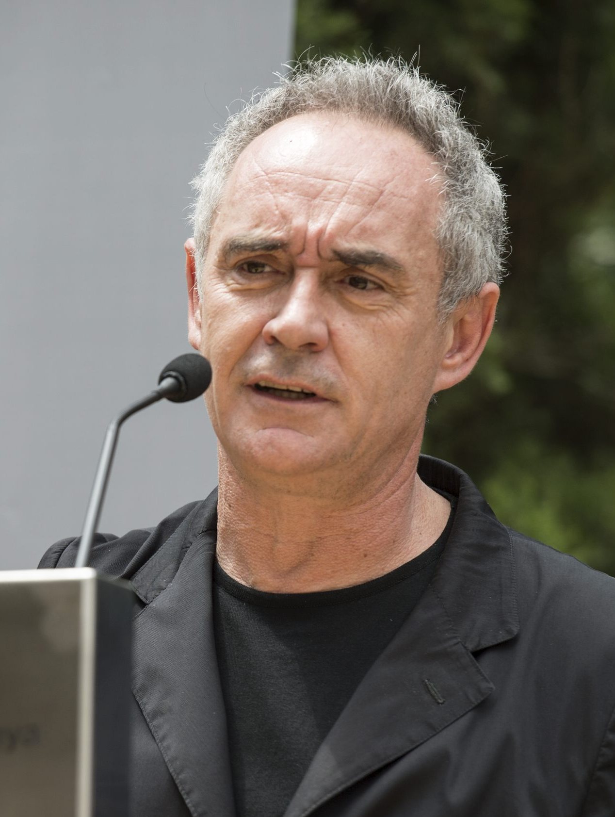 Ferran Adrià: The Mad Scientist of Molecular Gastronomy (image credits: By Generalitat de Catalunya, Attribution, https://commons.wikimedia.org/w/index.php?curid=63960576)