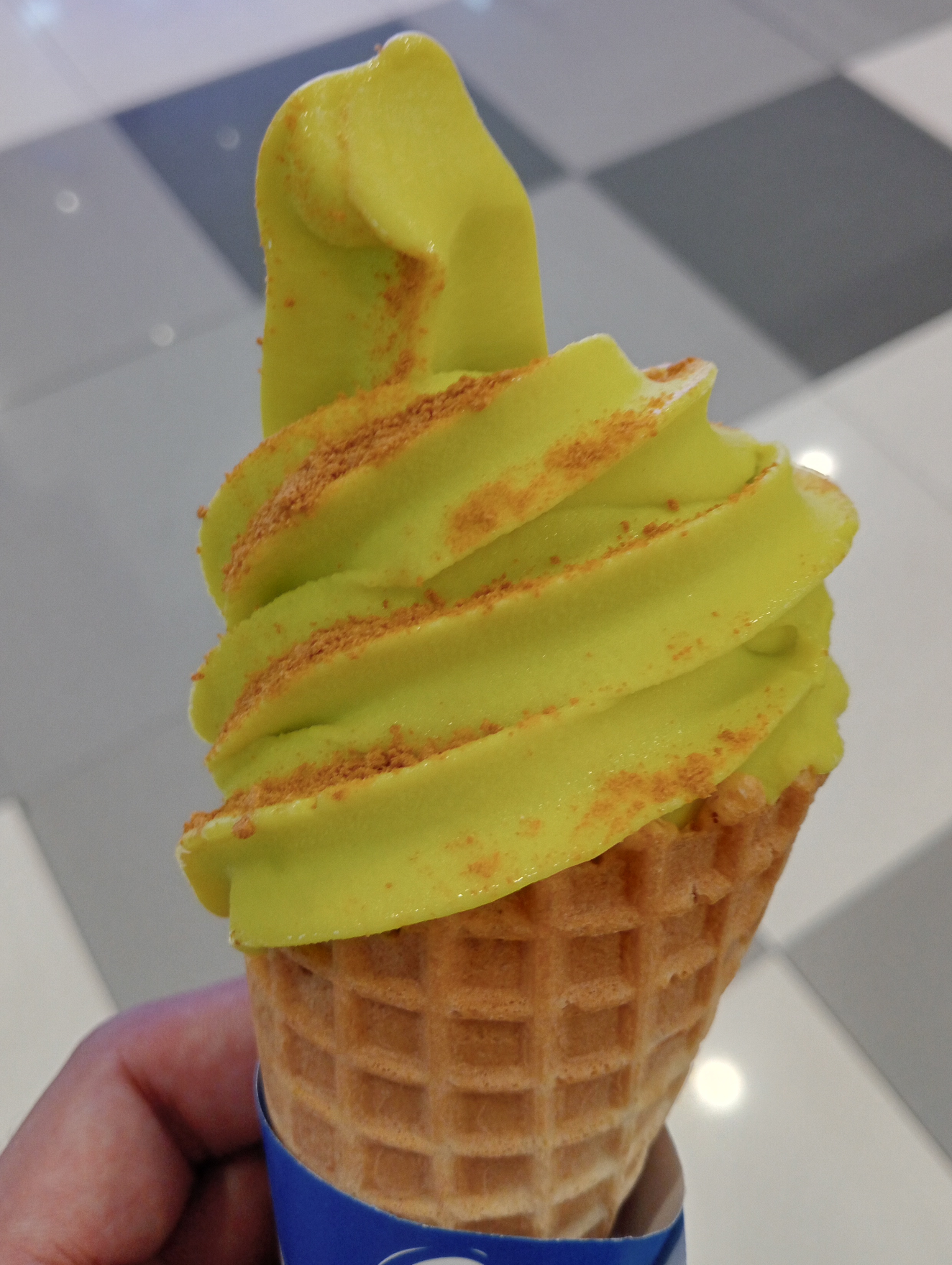 Avocado: Creamy Source of Healthy Fats (image credits: wikimedia)