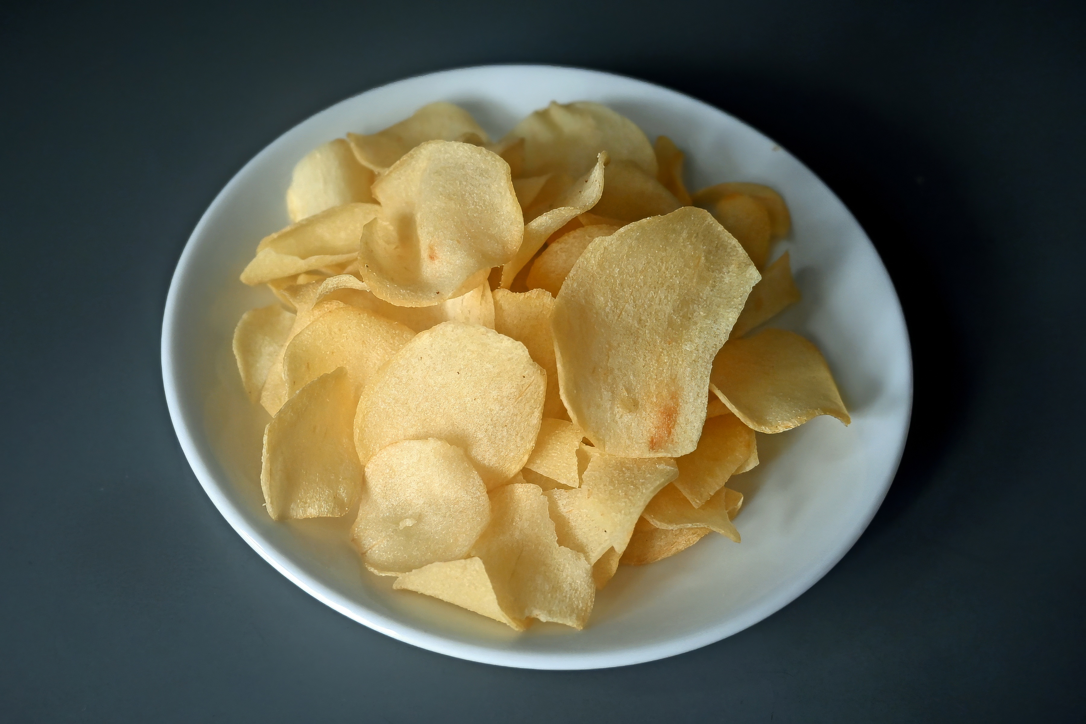 Potato Chips: Crunchy, but Loaded with Risk (image credits: wikimedia)