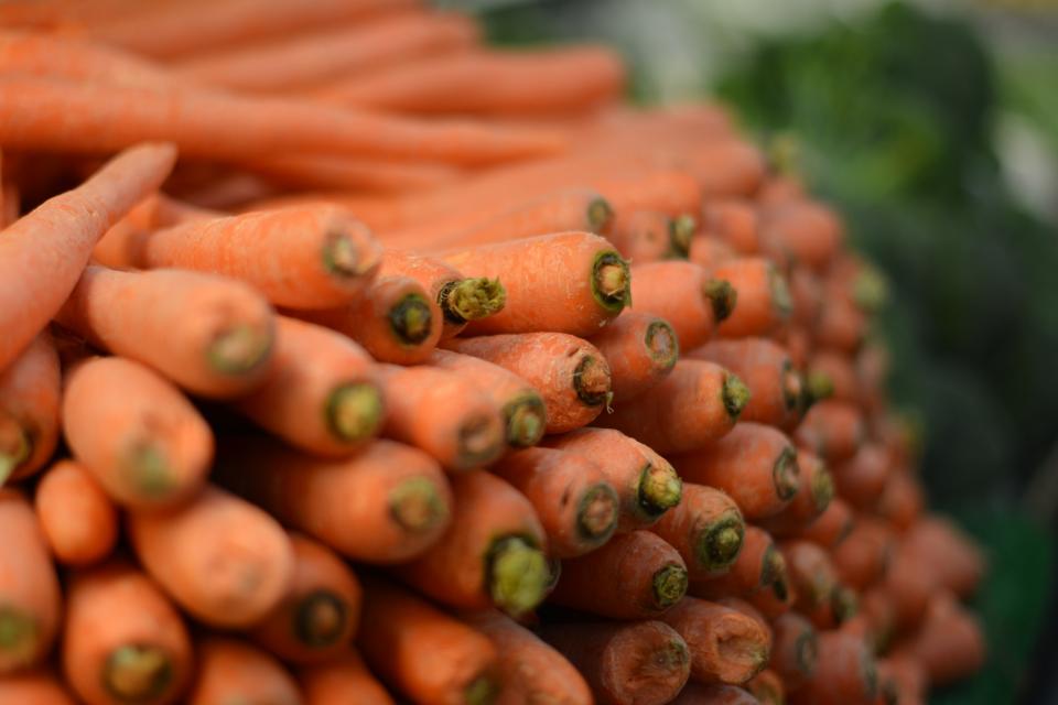 Carrots: Crunchy and Colorful (image credits: stocksnap)
