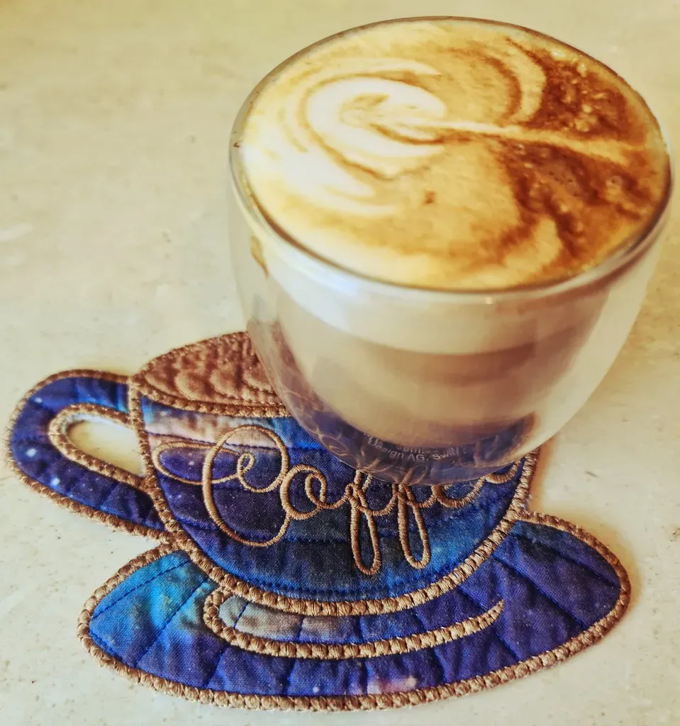 Colorful Lattes: Art That Tastes Like Disappointment (Image Credits: Flickr)