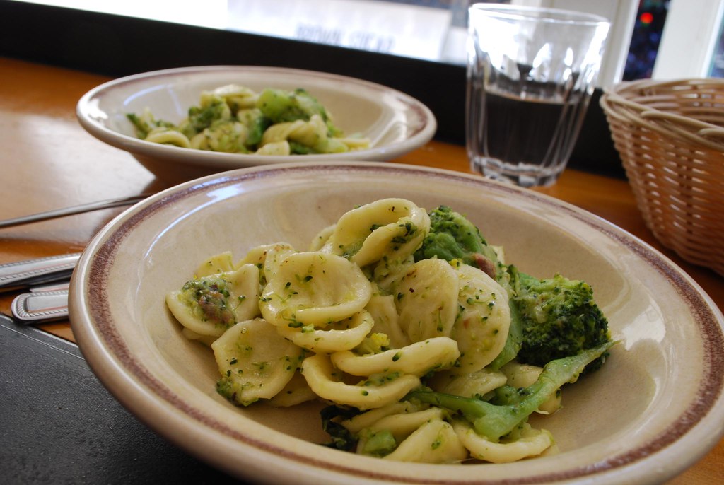 Seasonal and Limited-Time Specialties (Image Credits: MISSING SOURCE)