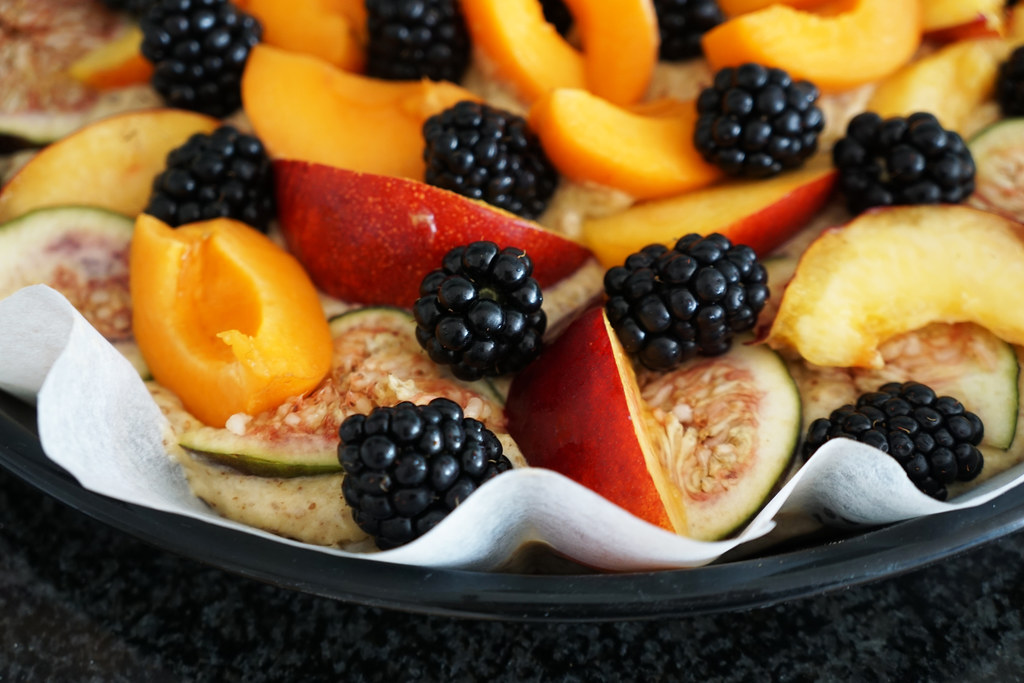 Apricots And Blackberries: Small Fruits, Solid Protein (image credits: flickr)