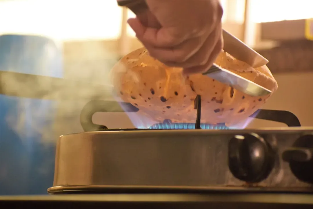 Using the Wrong Cooking Oil or Reusing Oil (Image Credits: Unsplash)