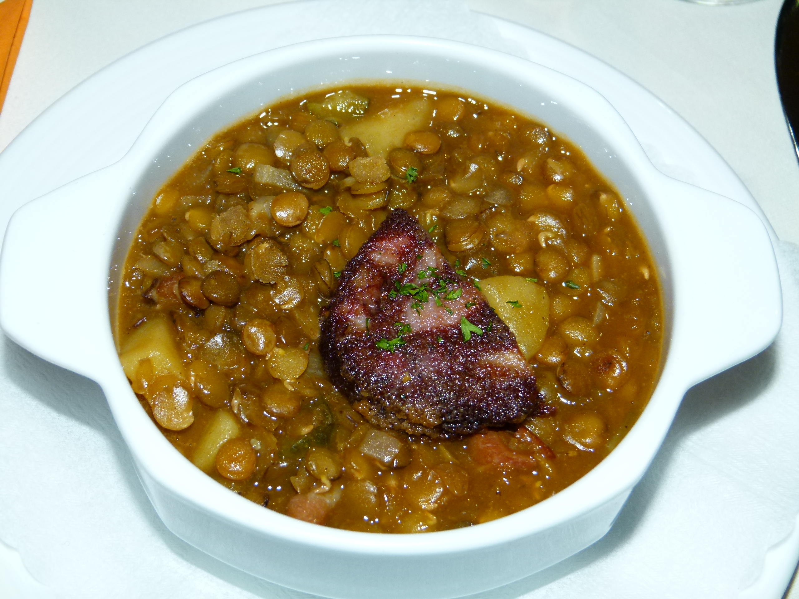 Lentils: Iron, Zinc, and Folate for Strong Strands (image credits: wikimedia)