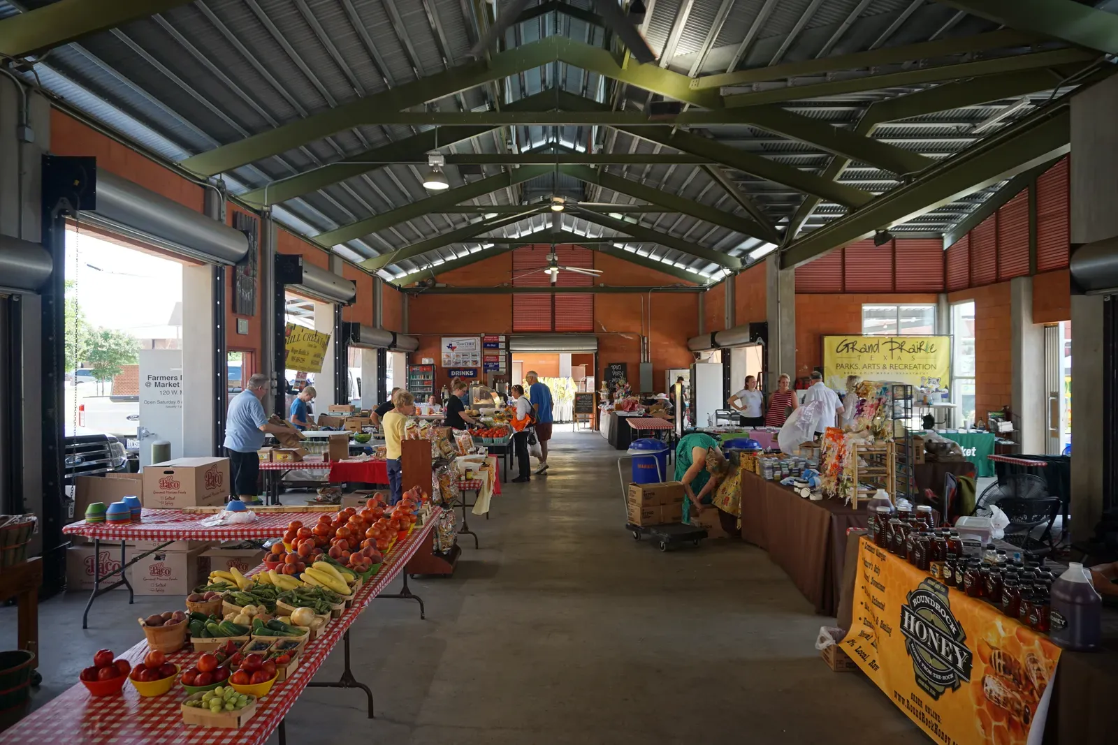 Shopping Smart at the Farmers Market and Beyond (Image Credits: Wikimedia)