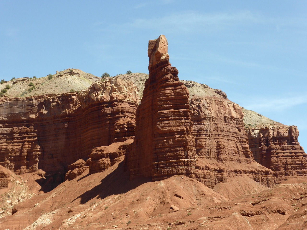 Capitol Reef Red: A Last Stand Against Extinction (Image Credits: Pixabay)