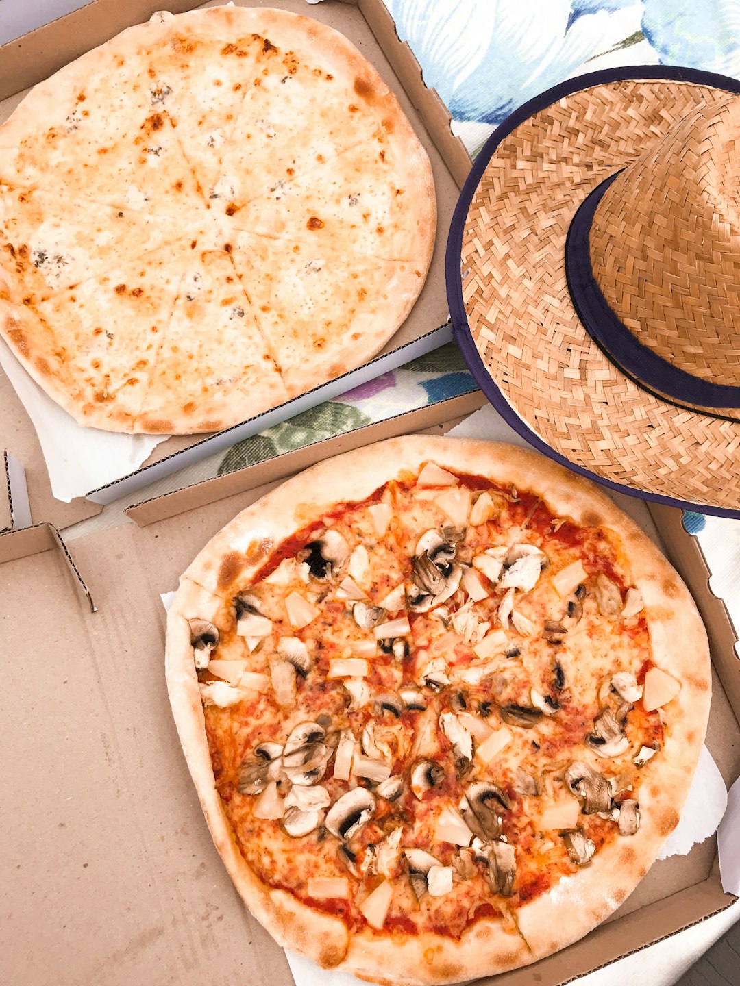 The Battle of Styles: Neapolitan vs. New York (image credits: unsplash)