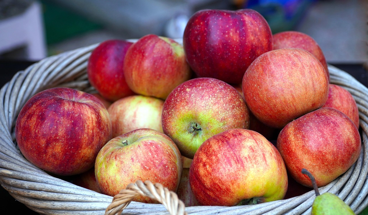 Apple: The Gut-Healthy All-Rounder (image credits: pixabay)