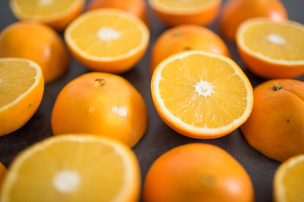Oranges: Citrus Splash (image credits: rawpixel)