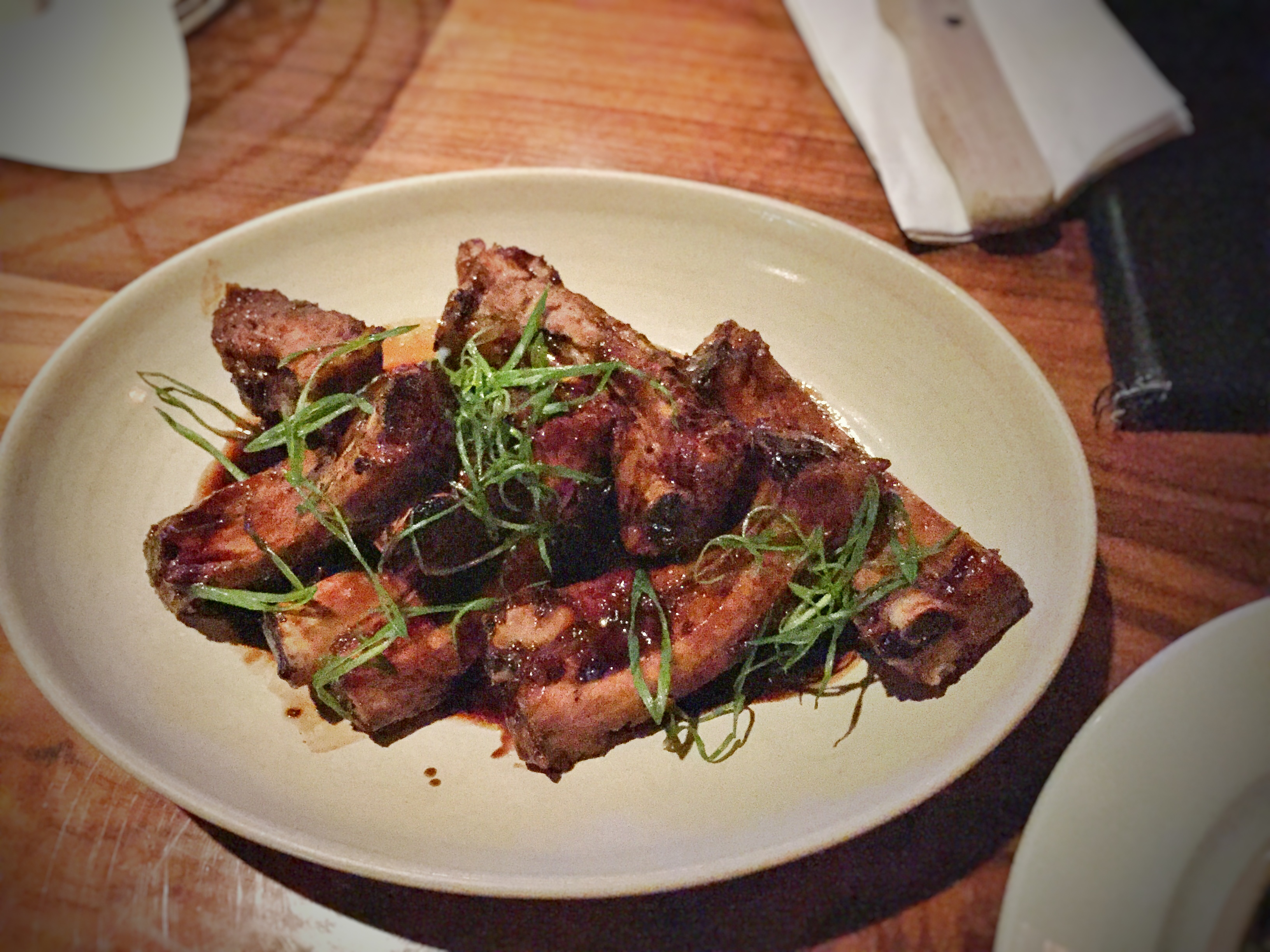 Hot Honey in the Restaurant Scene (image credits: wikimedia)