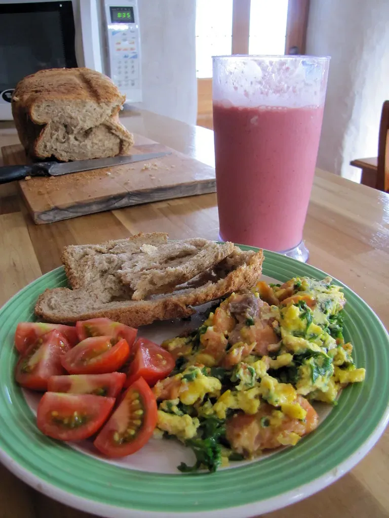 Processed Foods Appear Occasionally, Not Constantly (Image Credits: Flickr)